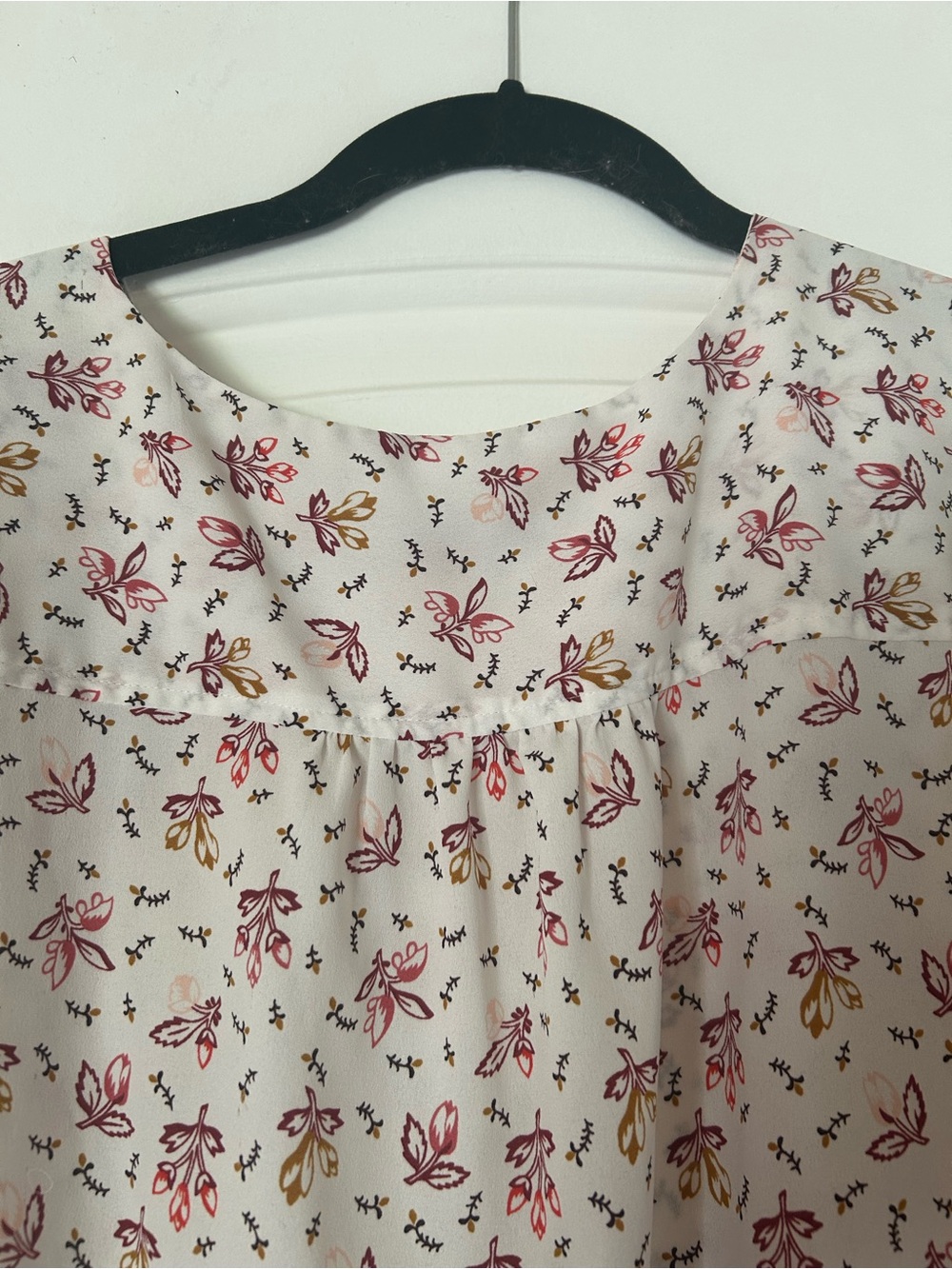 LOFT Cream Floral Ruffle Sleeve V-Neck Blouse - Picture 8 of 10